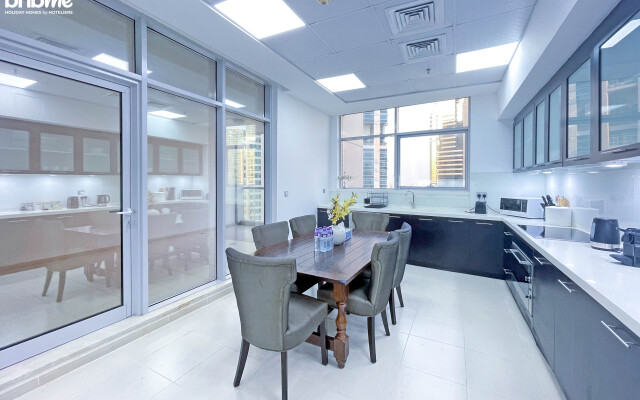 Апартаменты Luxury Penthouse with Marina and Sea Views|bnbme-2301