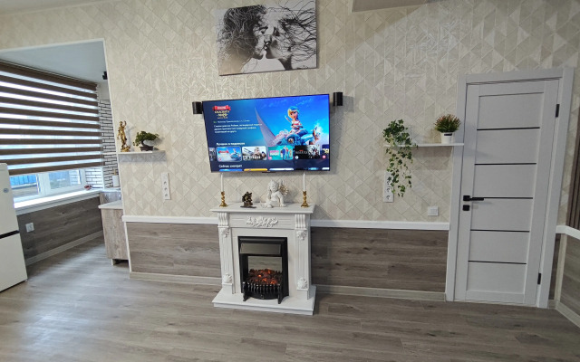 Na Krasnoy Armii 136/1 Apartments