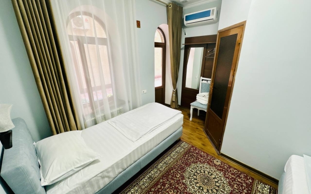 Samarkand Travel Hotel