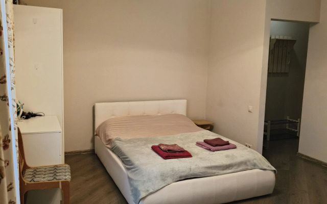 Na Leninskom Prospekte Flat