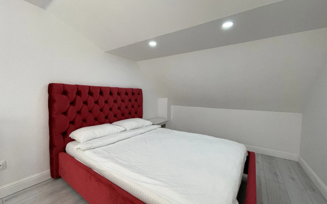 Апартаменты двухуровневые рядом с морем