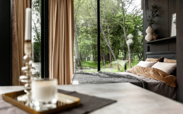 Na Beregu Reki S Privatnoy Terrasoy I Dzhakuzi Private House