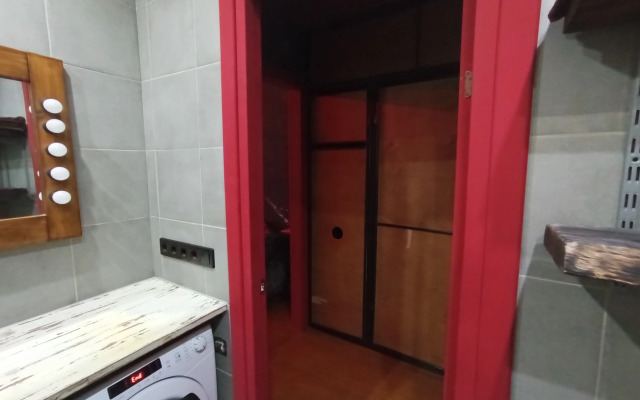 Квартира Red Room 36