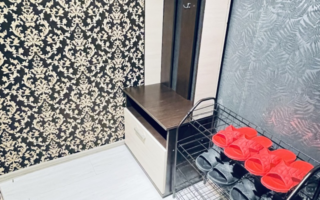 Na Komarova 17/2 Apartments