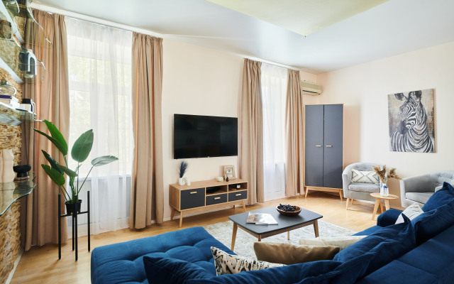 Квартира GM Apartments Модная Трехкомнатная на Патриарших