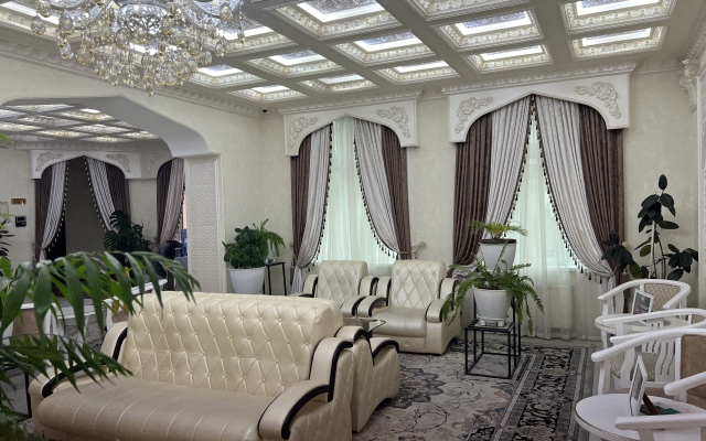 Ideal Hotel