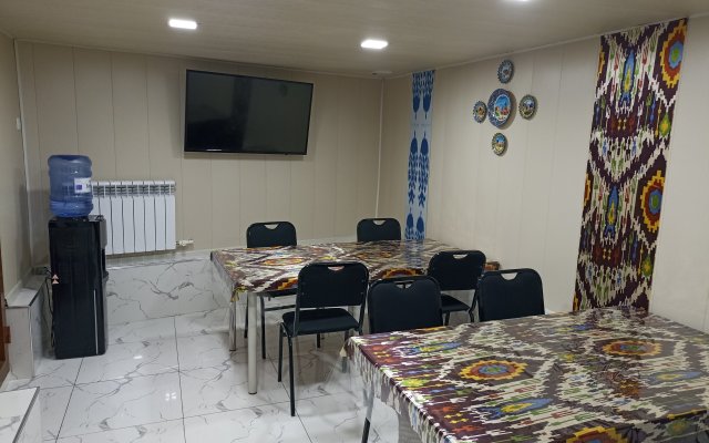 Oq Saroy Guest House