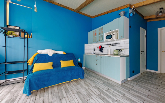 Апартаменты «Ольга Ларина» это уютная студия с изолированной спальней .