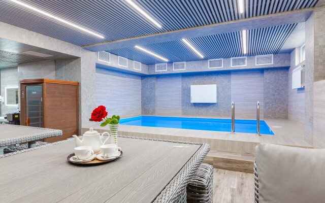 Atrium Hotel