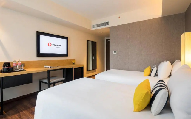 Travelodge Sukhumvit 11 - Image 6