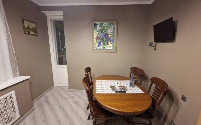U Pushkinskogo Teatra Tsentr Flat