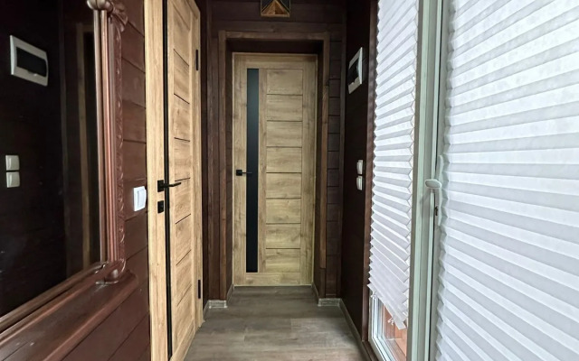 Частный дом новый с закрытой парковкой и мангальной зоной