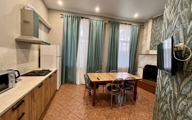 Квартира Двухкомнатная недалеко от центра