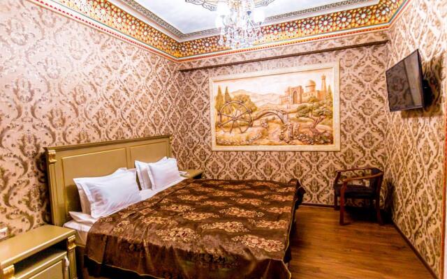 Edem Plaza Hotel