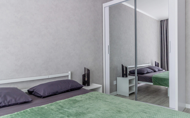 Dvukhkomnatnye V Rybnoy Derevne U Domika Smotritelya Apartments