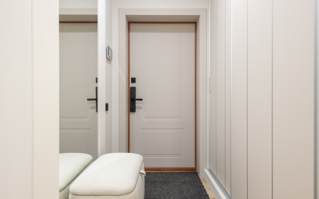 Апартаменты трехкомнатные с дизайнерским ремонтом