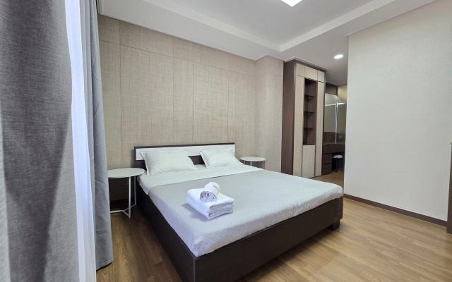 2j Etazh S Shikarnym Vidom Na Mechet, Ryadom S Posol'stvom SSHA Apartment