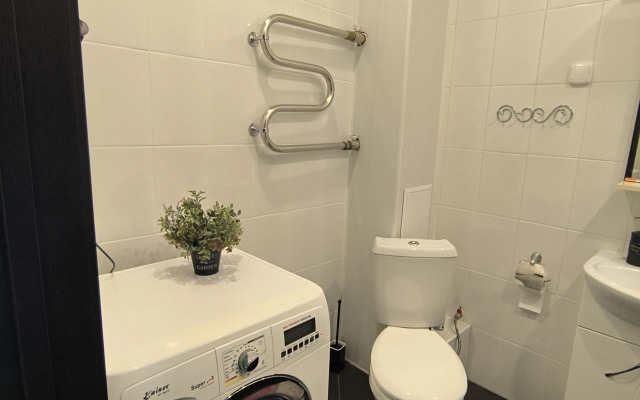 Studiya Ryadom S Tvviku Flat
