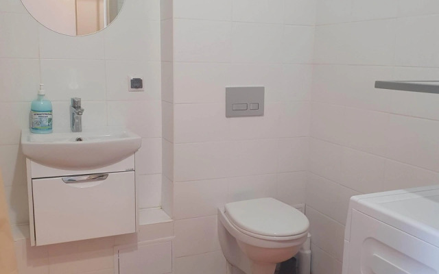 Svetlaya Studiya V  Zhk Aprel Flat