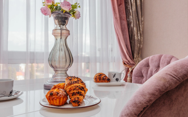 Per. Bogdana Khmelnitskogo 10 Flat