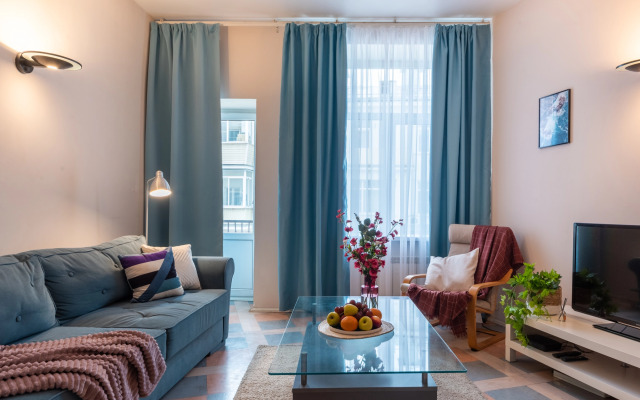 Gm Trekhkomnatnaya V 2kh Shagakh Ot Kremlya Apartments