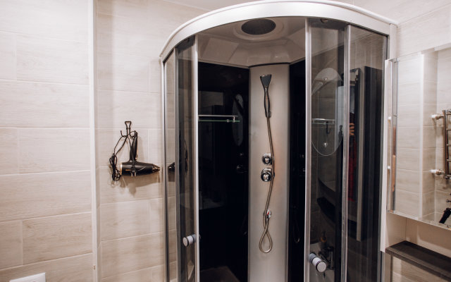 Tolstoy Krasnoarmeyskiy 8 Flat