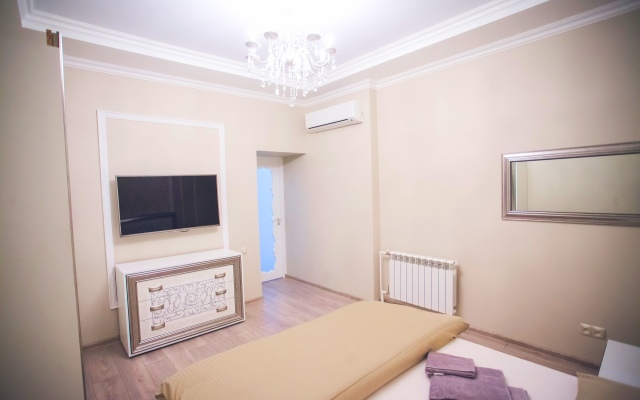 509 Verkhnetorgovaya Ploschad Apartments