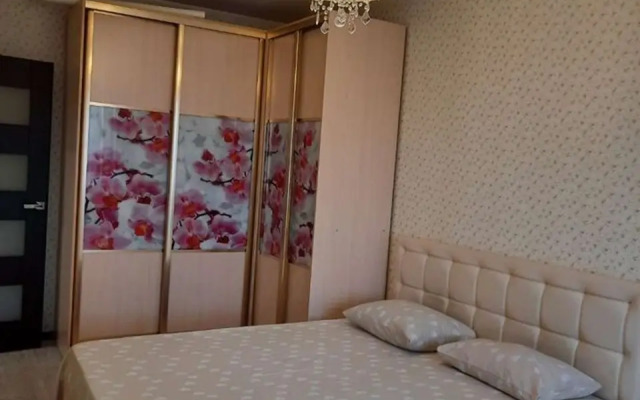 2kh Komnatnaya V Tsentre Goroda Flat