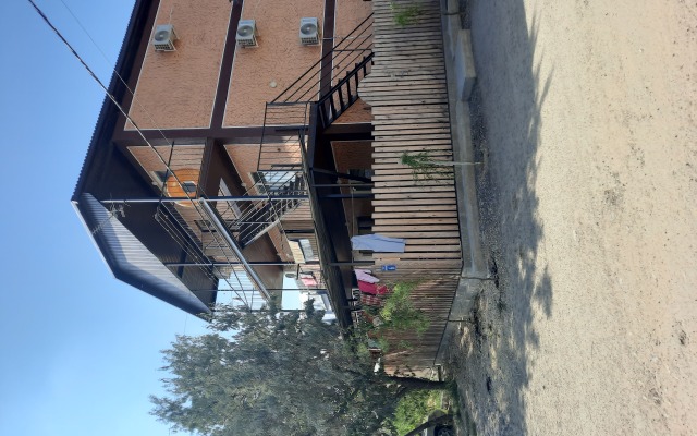 Anzhelika Guest House