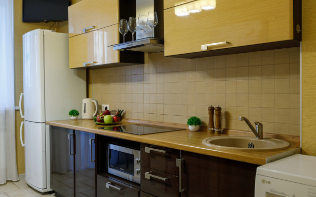 Апартаменты на Революционной 4