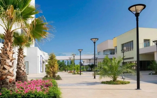 Leto Apartments