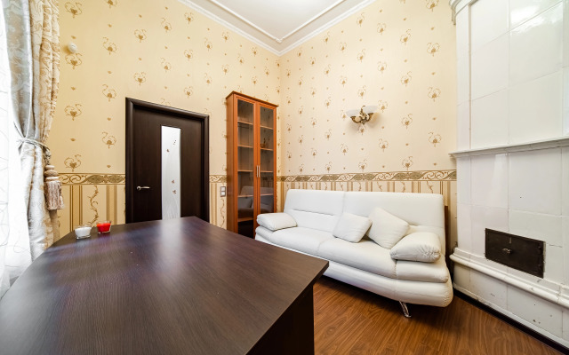 V Samom Tsentre Sankt Peterburga Flat