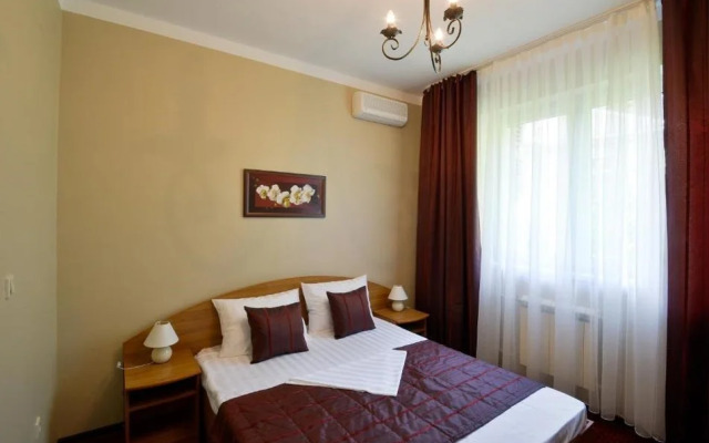 Отель ROMANOVPALM Hotel