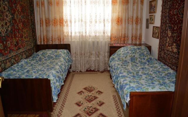 Частный дом на берегу речки Каменка