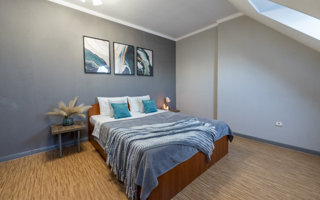 Апартаменты двухуровневые в тихом районе Амалиенау