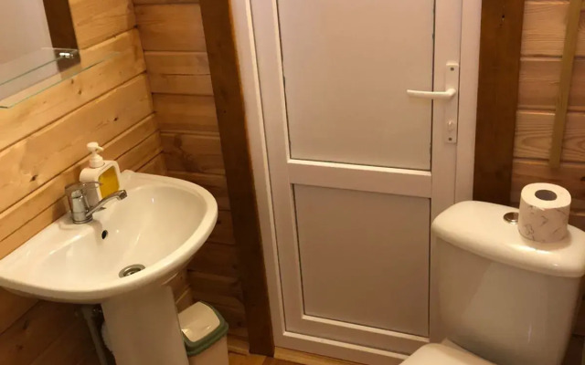 Guest house Mayak Village