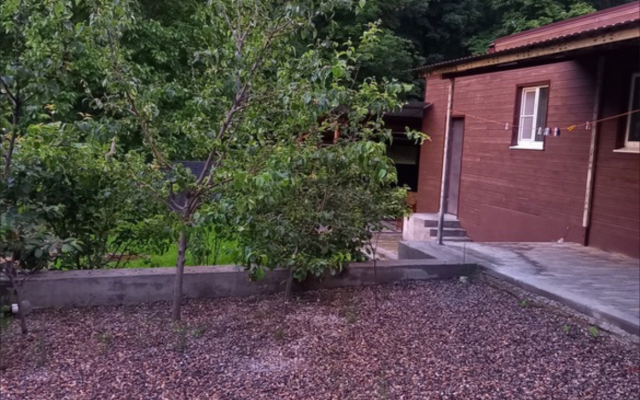 Частный дом с видом на парк санатория