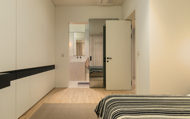 Taunkhaus v Sochi  sobstvennym Basseynom Apartments