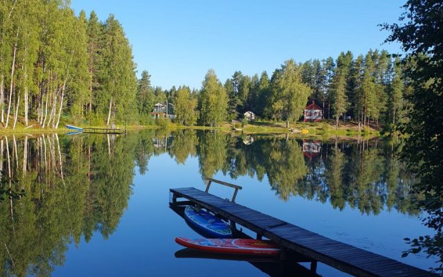 U Ozera v Lesu Markova zaimka Guest House