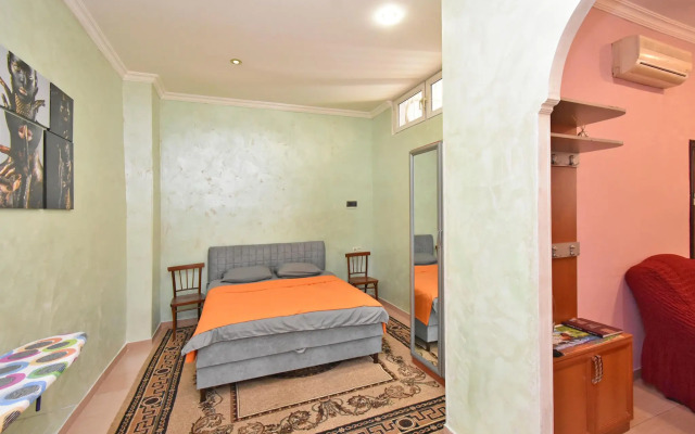 Apartment in Saryan Street Flat