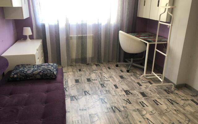 Dvushka Na Gaydara Furnished Rooms