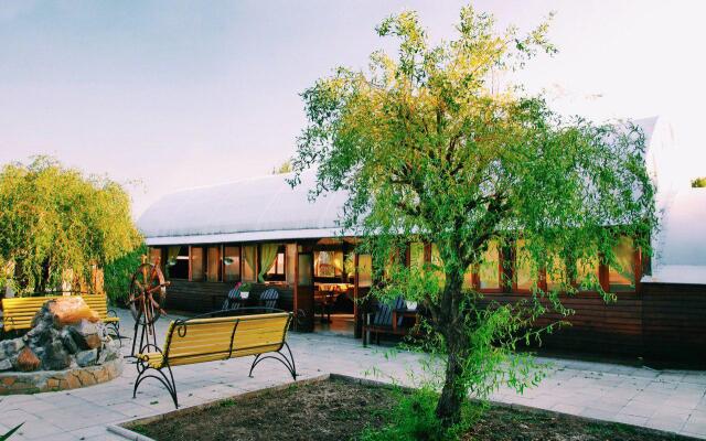 Vlada Hotel