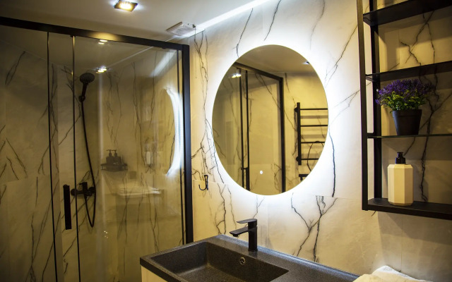 Dvukhetazhnaya Studiya - Loft Flat