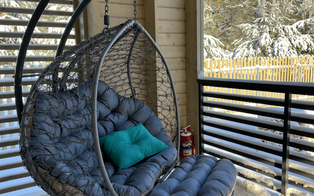 Частный дом в соснах