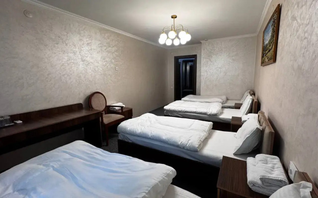 Qorasuv Hotel