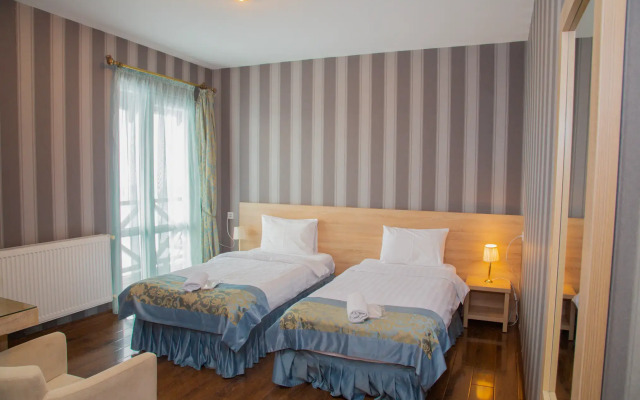 Hotel Edelweiss Hotel