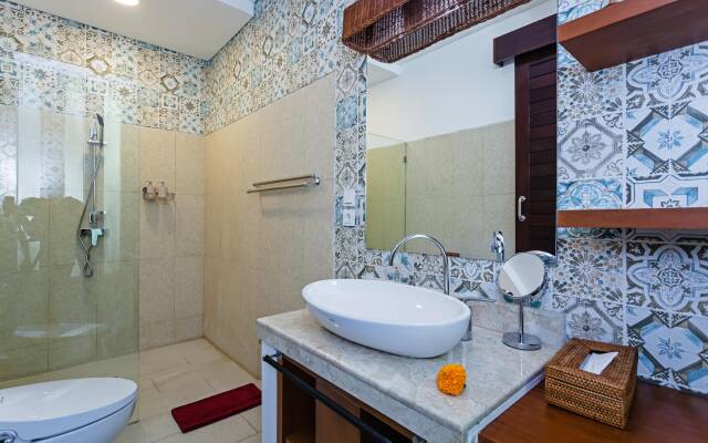 Вилла Kubu Luxury Seminyak Private Mansion