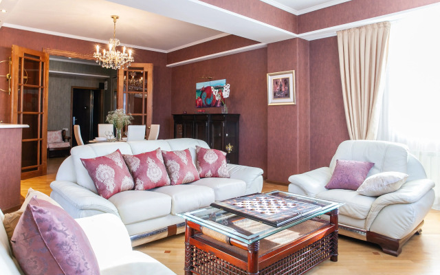 V Tsentre Goroda vozle Mziuri Parka Apartments