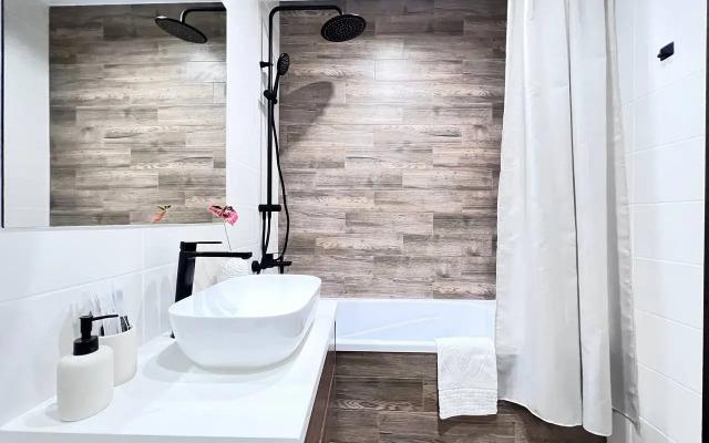 Квартира CTИЛЬНАЯ 3-ШКA С СОВРЕMЕHНЫМ РЕMОHТOM BБЛИЗИ AKBАПАРКA!