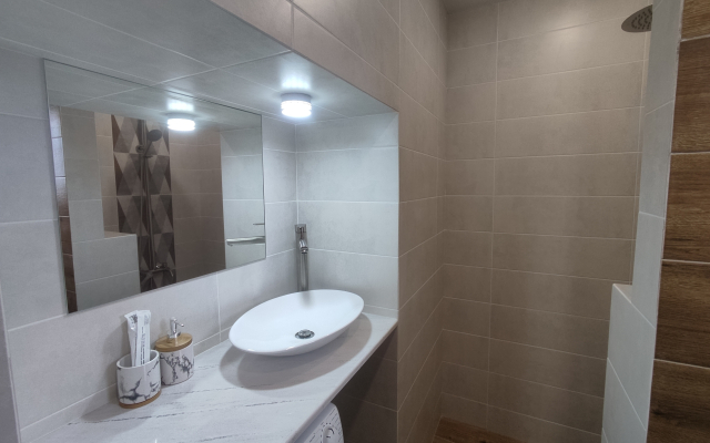 Na Prospekte Kirova 9 Flat